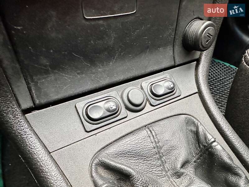 Седан Opel Astra 2005 в Запорожье