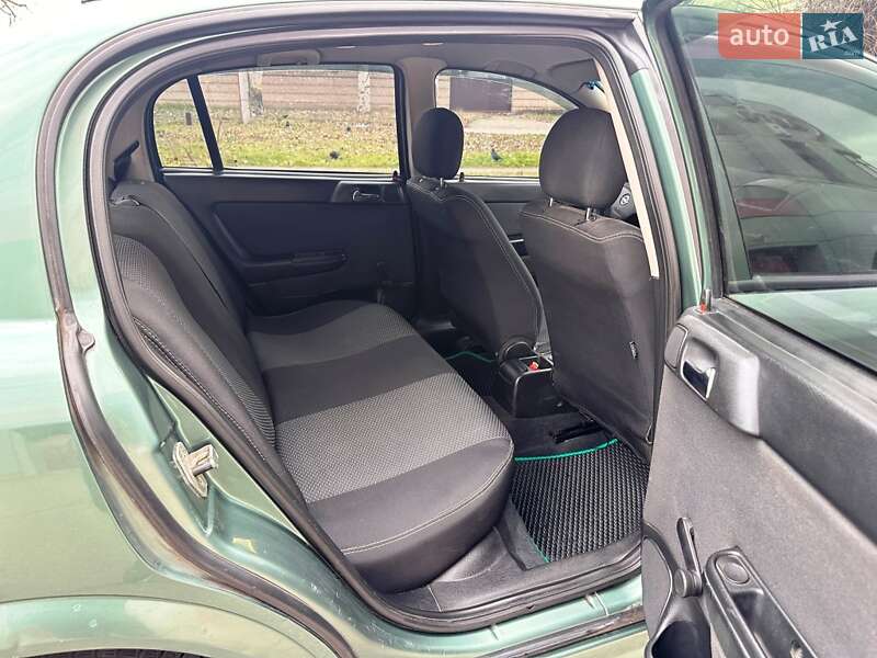 Седан Opel Astra 2005 в Запорожье