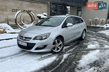 Універсал Opel Astra 2012 в Львові