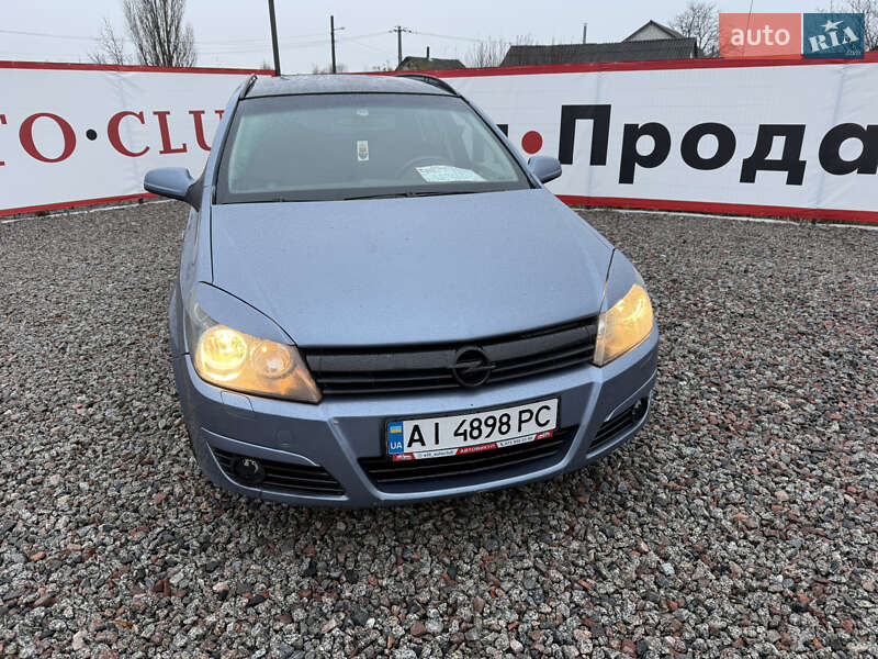Универсал Opel Astra 2006 в Переяславе