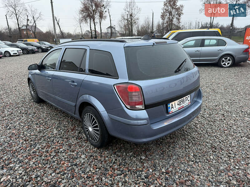 Универсал Opel Astra 2006 в Переяславе