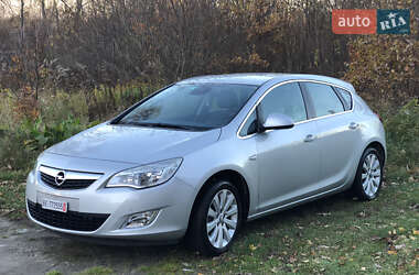 Хетчбек Opel Astra 2011 в Львові