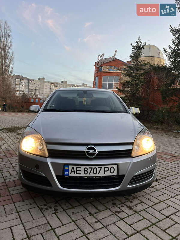 Універсал Opel Astra 2005 в Запоріжжі