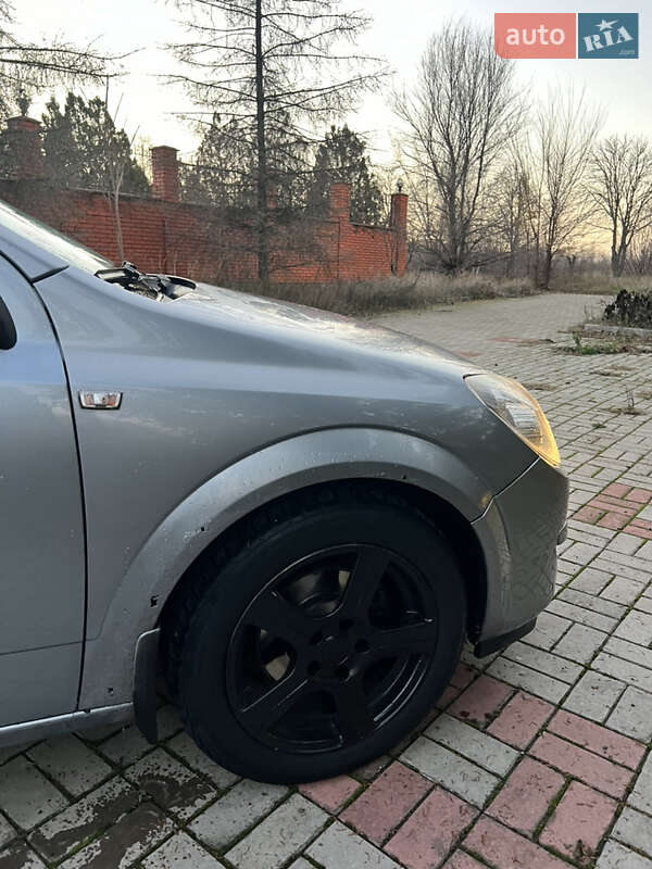 Універсал Opel Astra 2005 в Запоріжжі