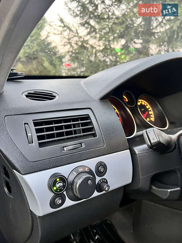 Універсал Opel Astra 2005 в Запоріжжі