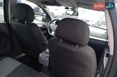 Універсал Opel Astra 2009 в Черкасах