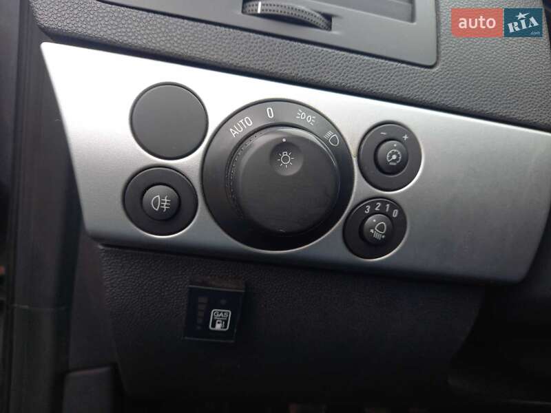 Универсал Opel Astra 2009 в Черкассах