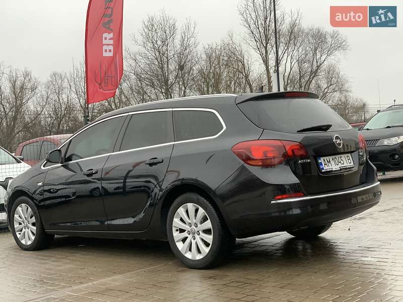 Универсал Opel Astra 2014 в Бердичеве