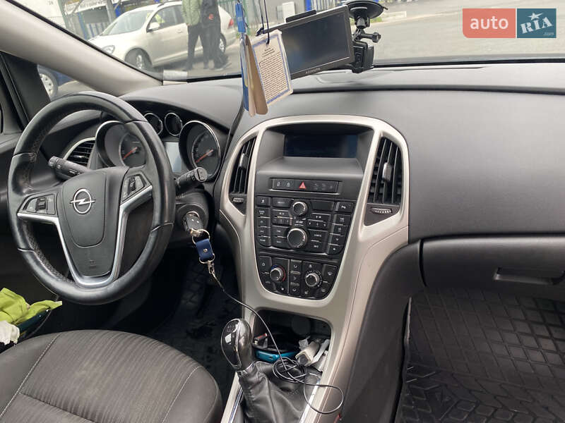 Хетчбек Opel Astra 2011 в Рівному