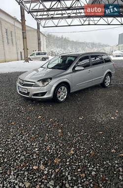 Універсал Opel Astra 2009 в Львові