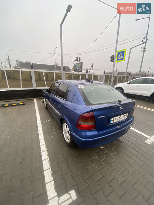 Хэтчбек Opel Astra 2003 в Софиевской Борщаговке