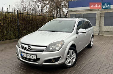 Універсал Opel Astra 2010 в Києві