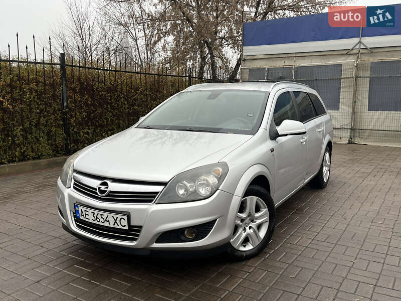 Opel Astra 2010