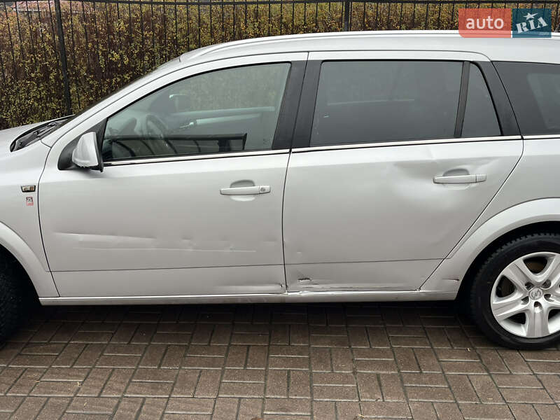 Универсал Opel Astra 2010 в Киеве фото 4 Универсал Opel Astra 2010 в Киеве