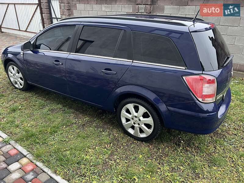 Универсал Opel Astra 2010 в Костополе фото 3 Универсал Opel Astra 2010 в Костополе