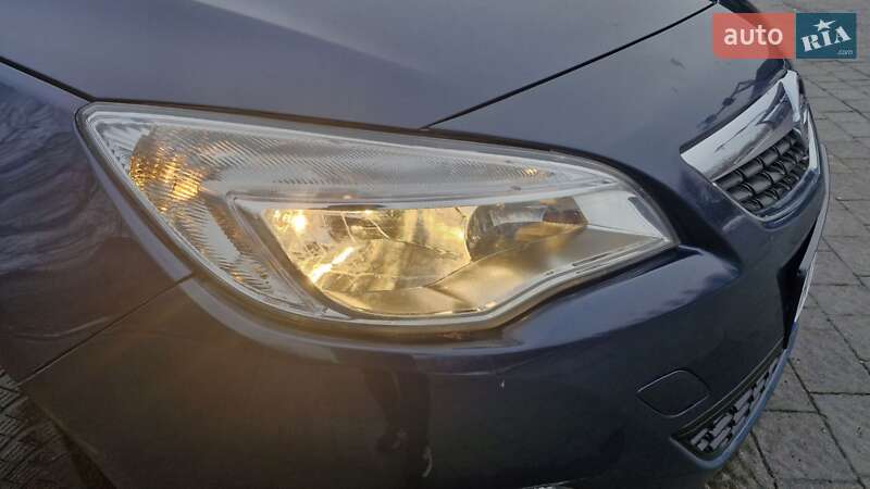 Хетчбек Opel Astra 2010 в Івано-Франківську