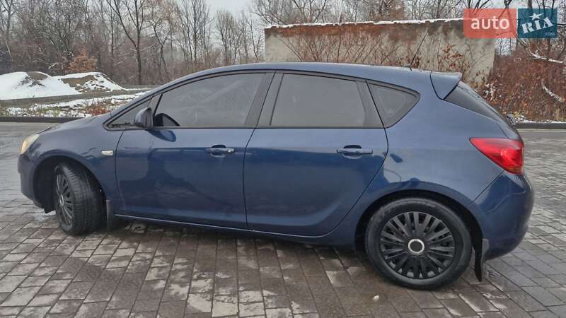 Хетчбек Opel Astra 2010 в Івано-Франківську