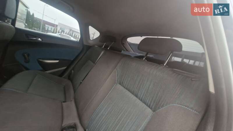 Хетчбек Opel Astra 2010 в Івано-Франківську