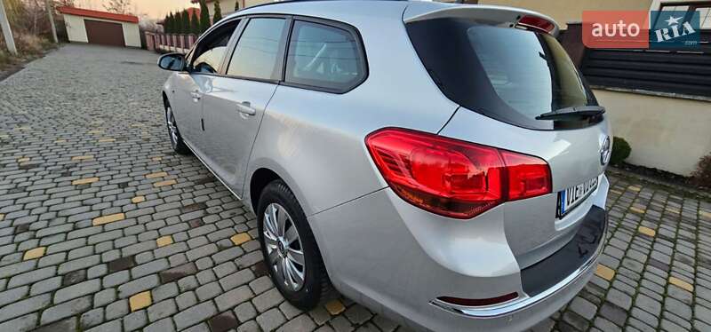 Универсал Opel Astra 2015 в Коломые