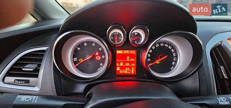 Универсал Opel Astra 2015 в Коломые