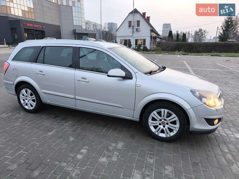 Универсал Opel Astra 2009 в Харькове