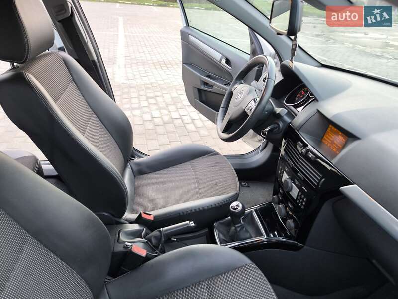 Универсал Opel Astra 2009 в Харькове