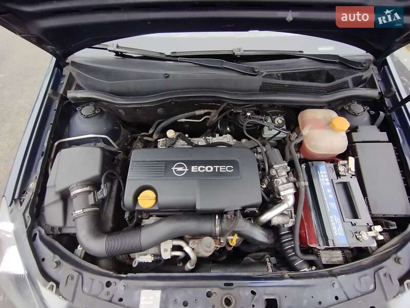 Универсал Opel Astra 2010 в Звягеле