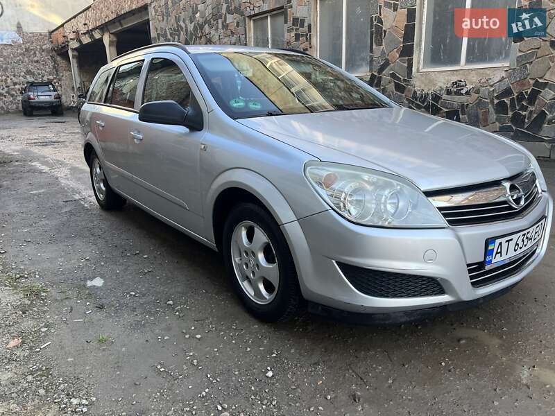 Универсал Opel Astra 2008 в Ивано-Франковске