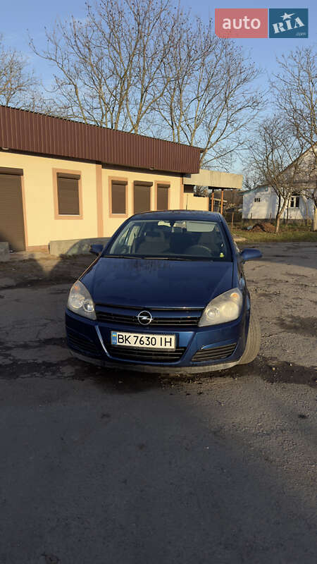 Хэтчбек Opel Astra 2004 в Дубно фото 2 Хэтчбек Opel Astra 2004 в Дубно