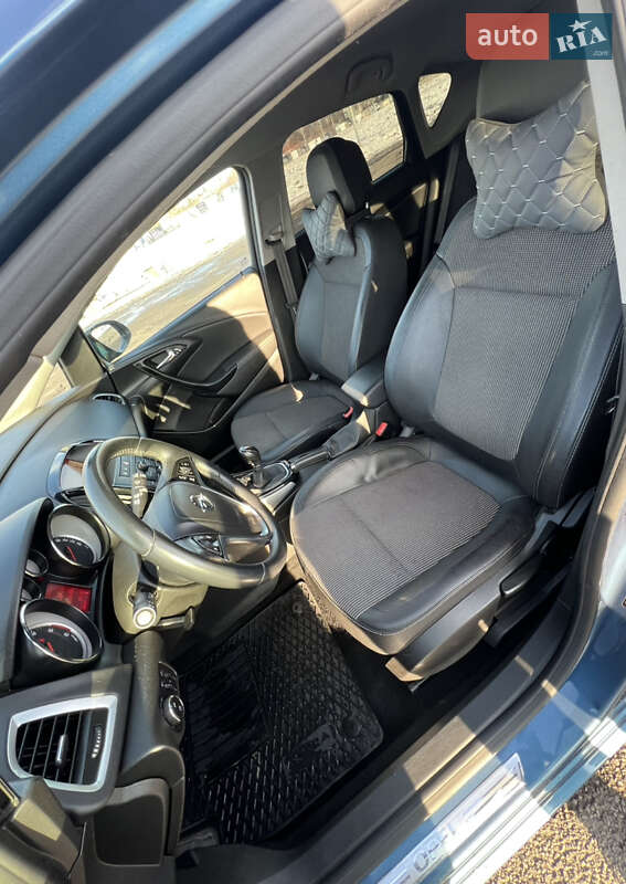 Хэтчбек Opel Astra 2015 в Львове