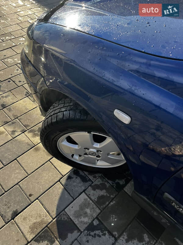 Универсал Opel Astra 2004 в Полтаве