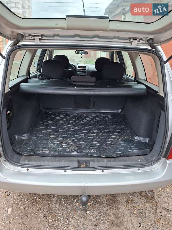 Универсал Opel Astra 2004 в Киеве