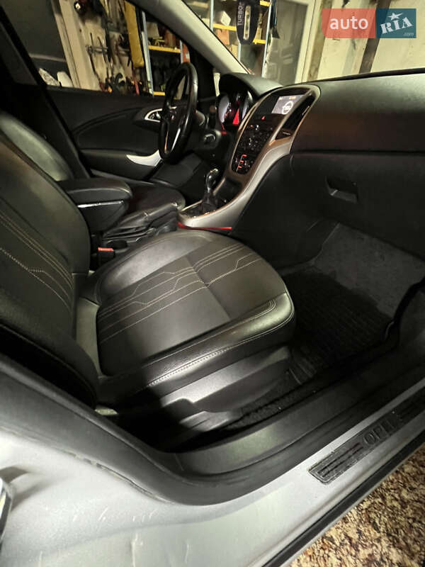 Універсал Opel Astra 2012 в Калинівці фото 32 Універсал Opel Astra 2012 в Калинівці