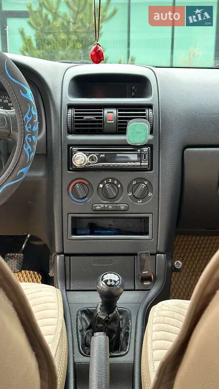 Седан Opel Astra 2008 в Хмельницькому