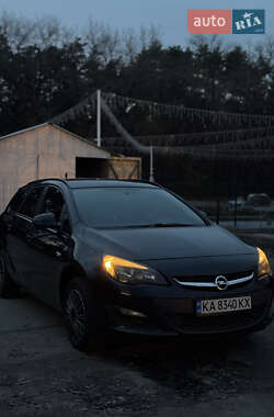 Універсал Opel Astra 2012 в Чернігові