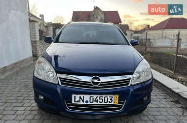 Універсал Opel Astra 2009 в Тернополі