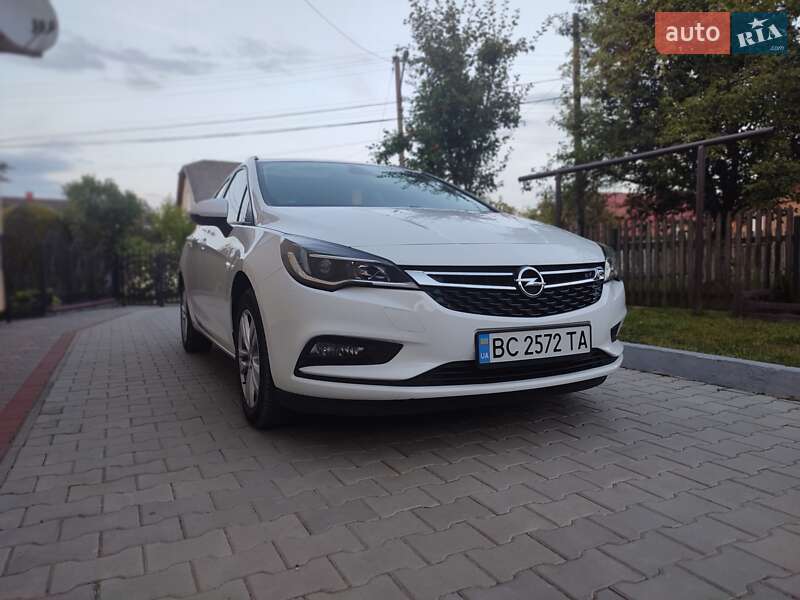 Универсал Opel Astra 2019 в Трускавце