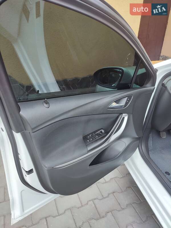 Универсал Opel Astra 2019 в Трускавце