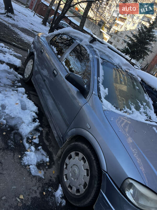Седан Opel Astra 2008 в Львові