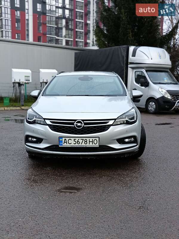 Универсал Opel Astra 2017 в Луцке