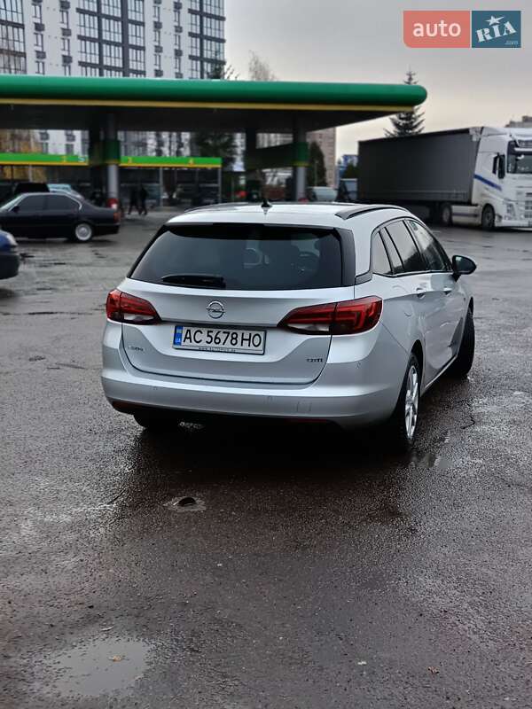 Универсал Opel Astra 2017 в Луцке