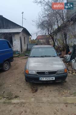 Седан Opel Astra 1995 в Львові