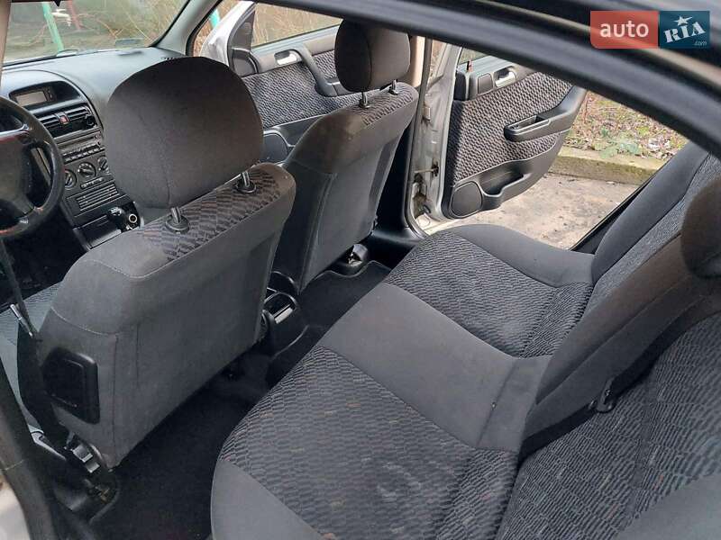 Хэтчбек Opel Astra 2001 в Сарате фото 8 Хэтчбек Opel Astra 2001 в Сарате