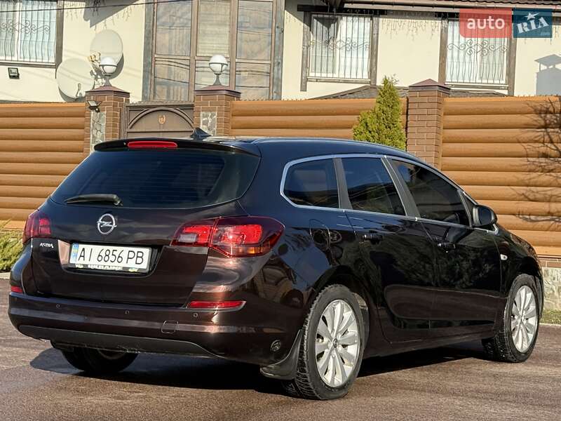Универсал Opel Astra 2012 в Киеве