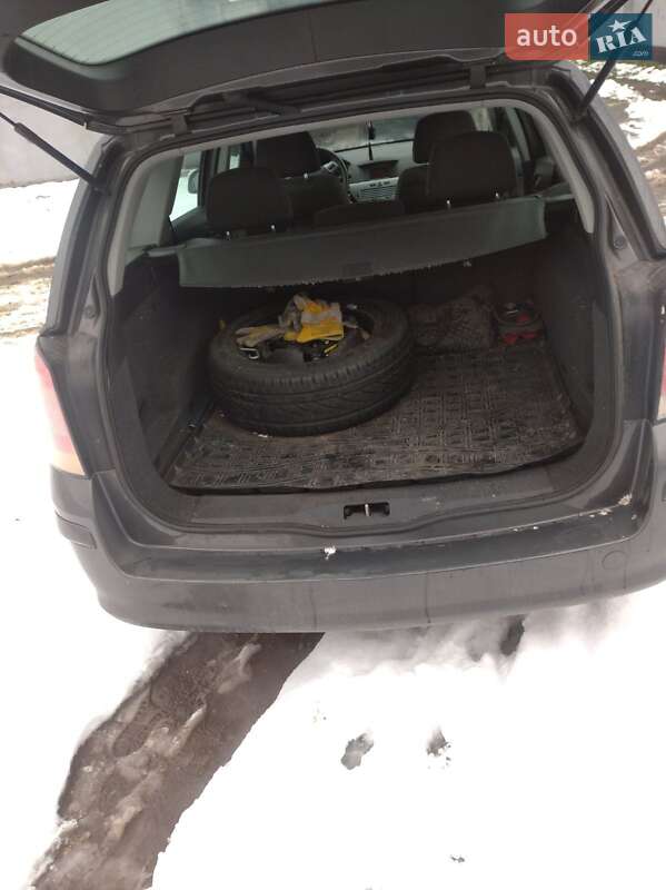 Универсал Opel Astra 2011 в Львове фото 3 Универсал Opel Astra 2011 в Львове