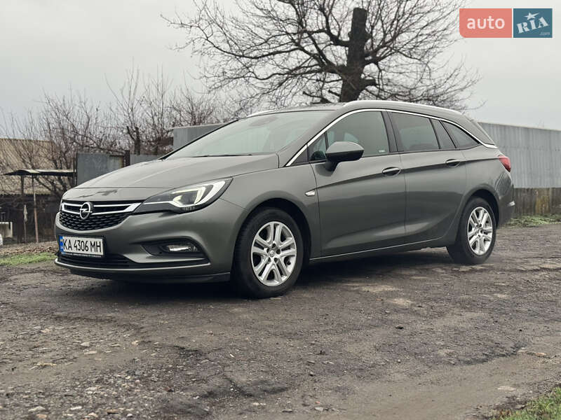 Універсал Opel Astra 2017 в Полтаві