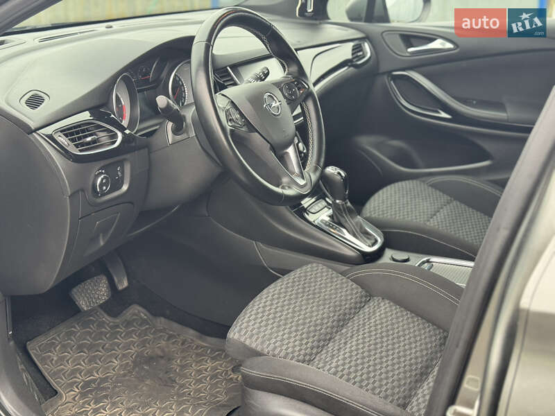 Універсал Opel Astra 2017 в Полтаві