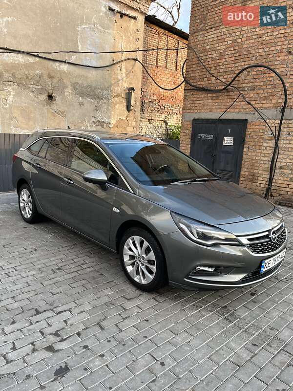 Универсал Opel Astra 2018 в Покрове