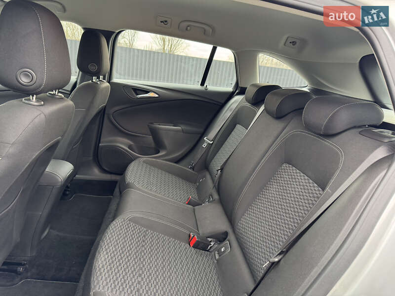 Універсал Opel Astra 2018 в Хмельницькому