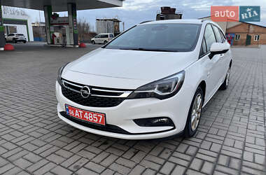 Універсал Opel Astra 2018 в Житомирі